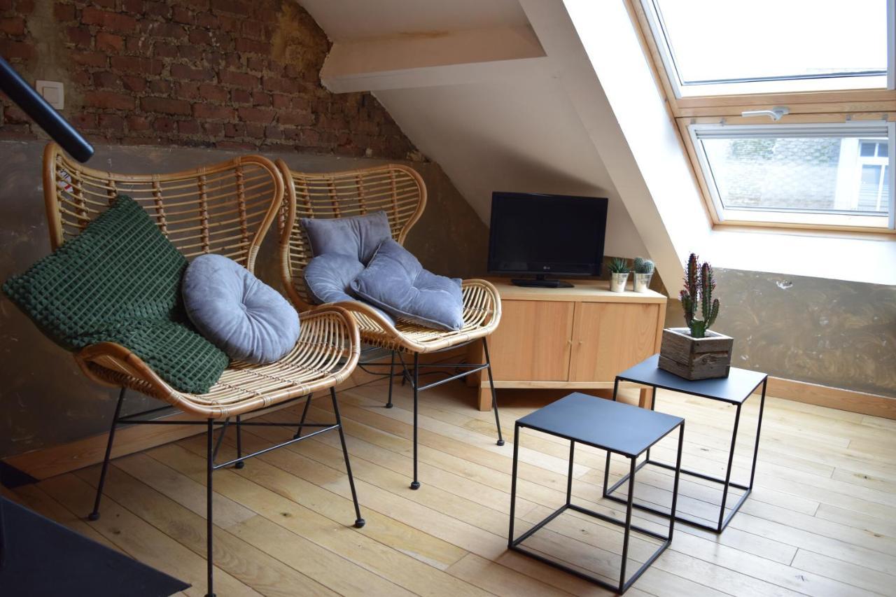 Le Patio Belle Maison En Plein Centre Ville, Avec Grande Terrasse Au Calme Bastogne Zewnętrze zdjęcie